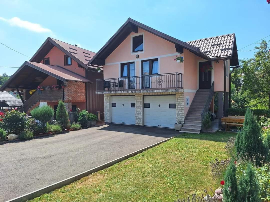 Holiday Home Lana Fužine Kültér fotó